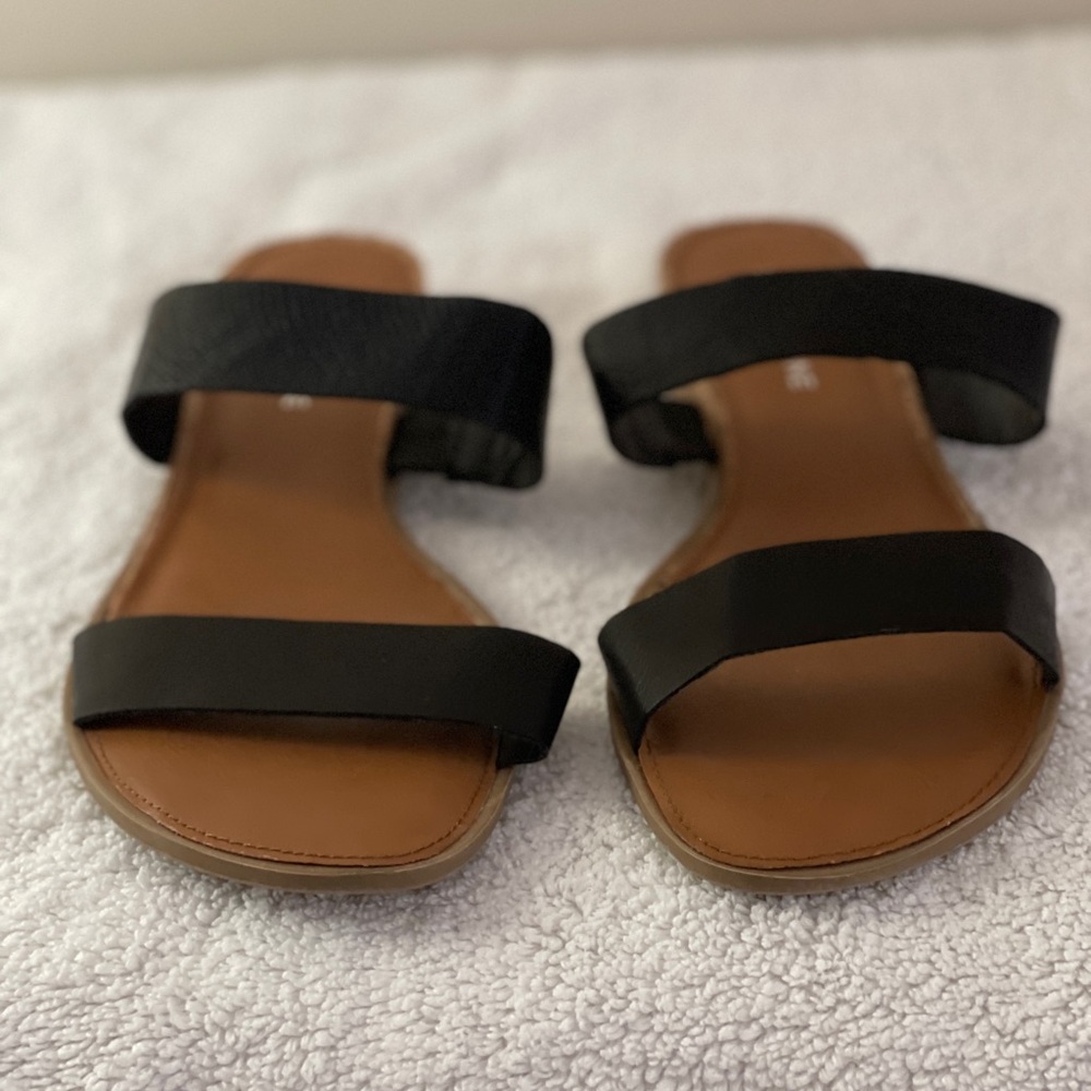 Women’s Black strappy Sandals